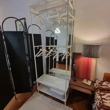 Charm -patio & Gym * Lisbon